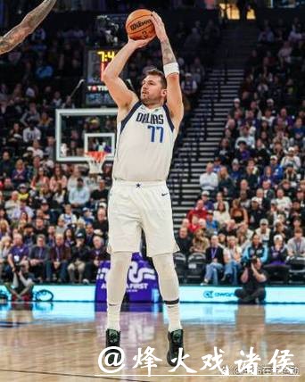 东契奇37+7+9关键防守漏人 独行侠负爵士4连败