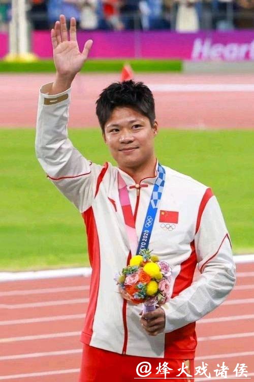 中国短跑名将苏炳添宣布退役 中国短跑名将苏炳添宣布退役