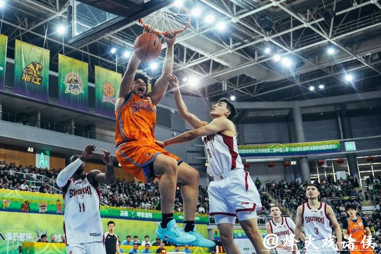 铭记场面 | 上海男篮114-94击败山西男篮，成功卫冕CBA俱乐部杯